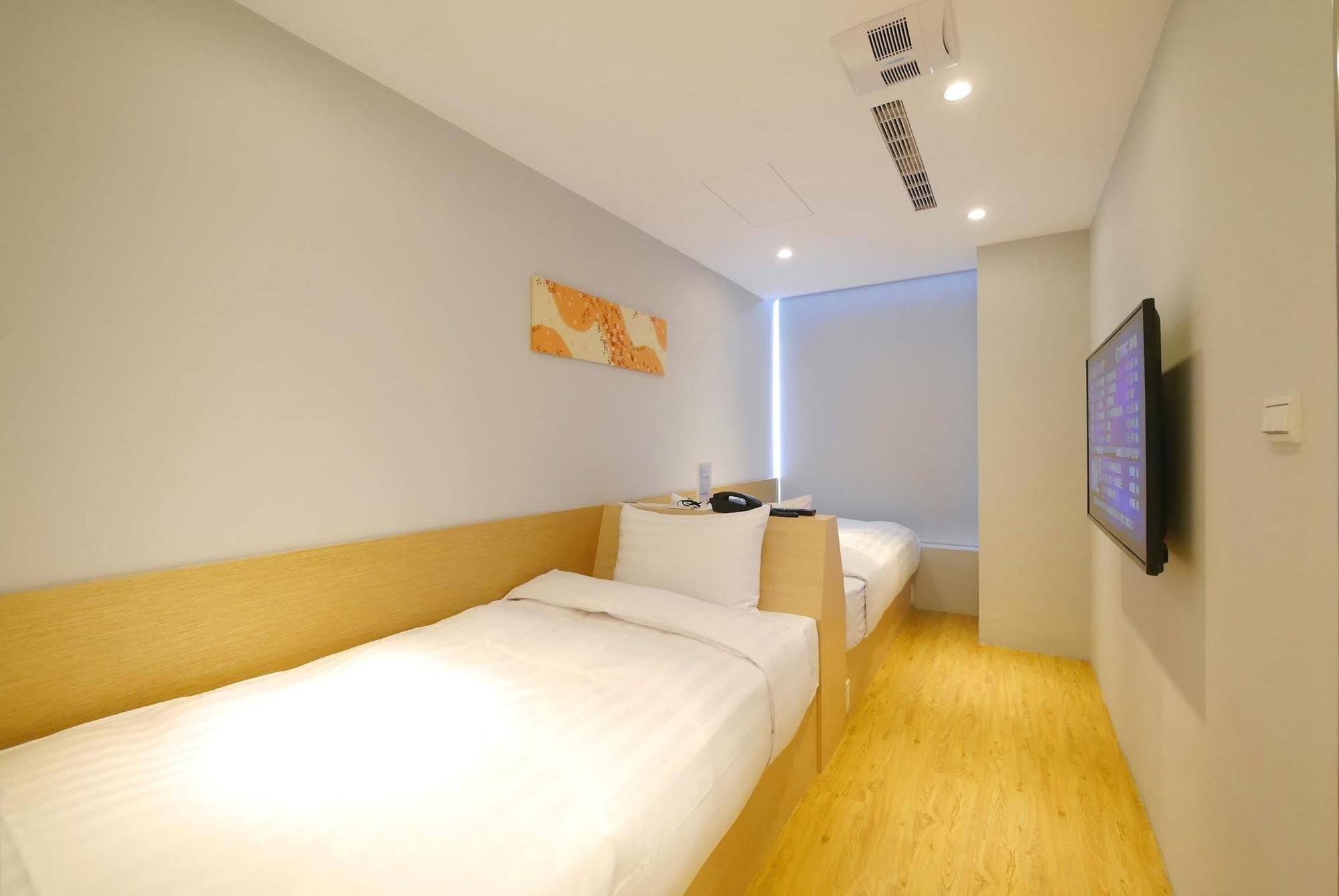 Shin Sei Bashi Hotel Тайчжун Экстерьер фото
