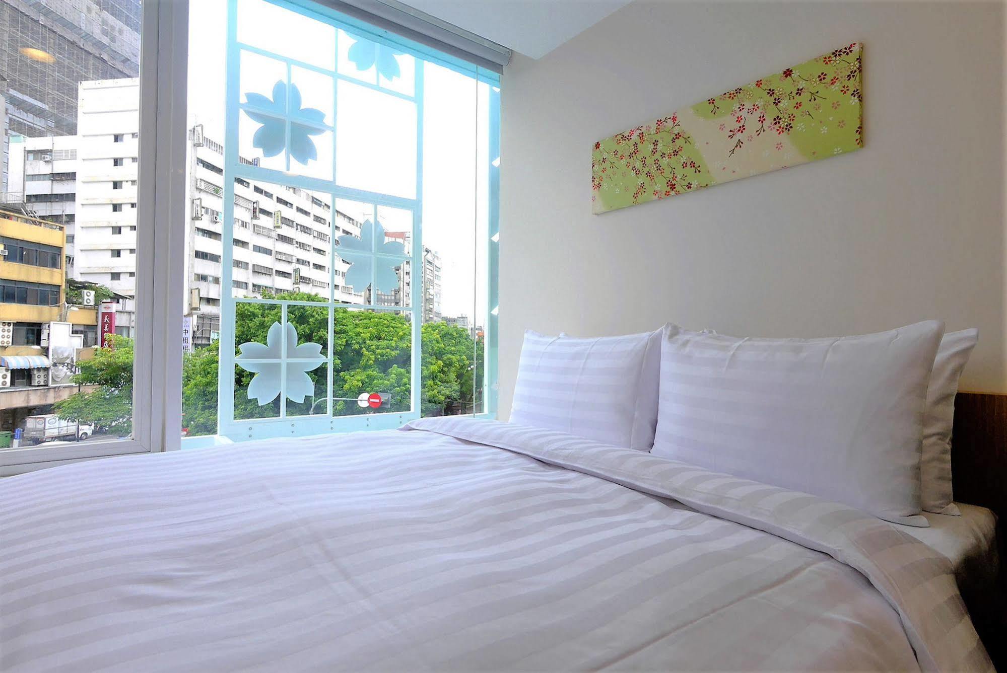 Shin Sei Bashi Hotel Тайчжун Экстерьер фото